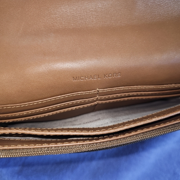 Michael Kors Brooklyn crossbody bag - Picture 13 of 16